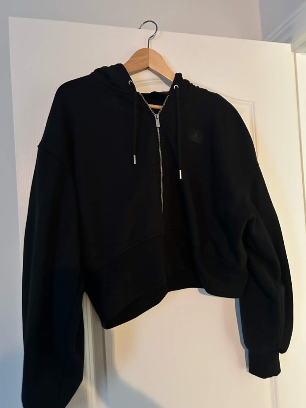 Jordan Flight Fleece
Women's Cropped Satin-Lined Hoodie - Picture 4 of 7